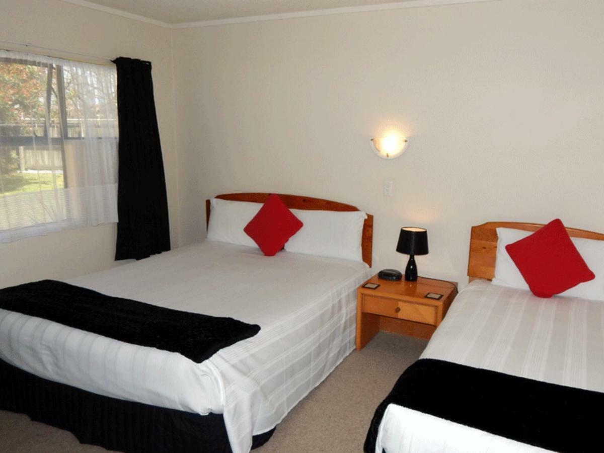 Cheviot Park Motor Lodge Whangarei Exterior foto